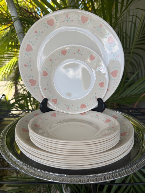 Corelle Other - Corelle FOREVER YOURS Dinnerware Set of 16 for 8 10.25 Dinner Plates 6.75 Side